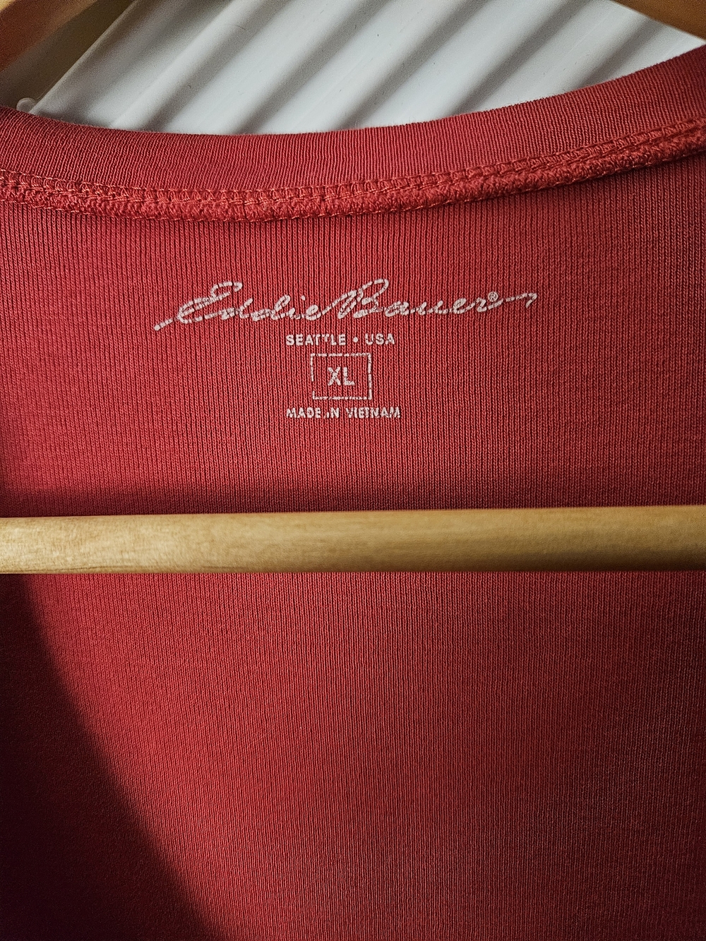 Eddie Bauer Women's V-Neck Short Sleeve Tee in Coral - Picture 2 of 2